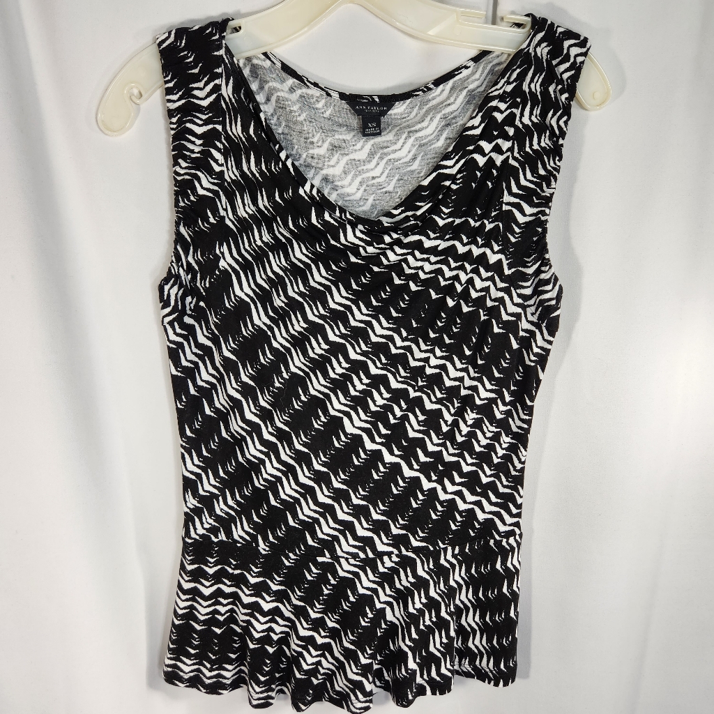 Ann Taylor Black & White Drape Neck Sleeveless Top Size Xsmall